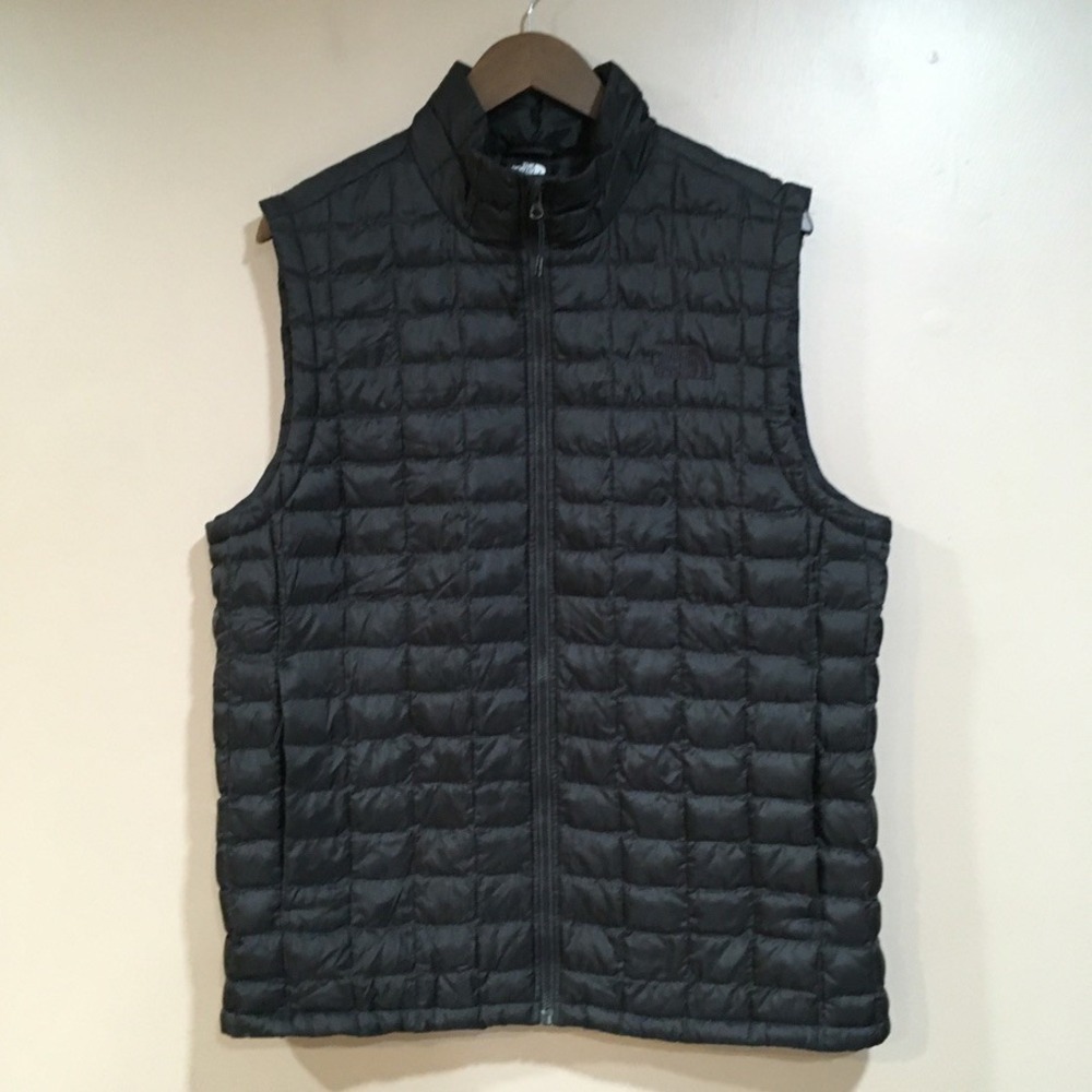 The North Face Thermoball Puffer Vest Mens L Black Eco Insulated Outdoor Hiking